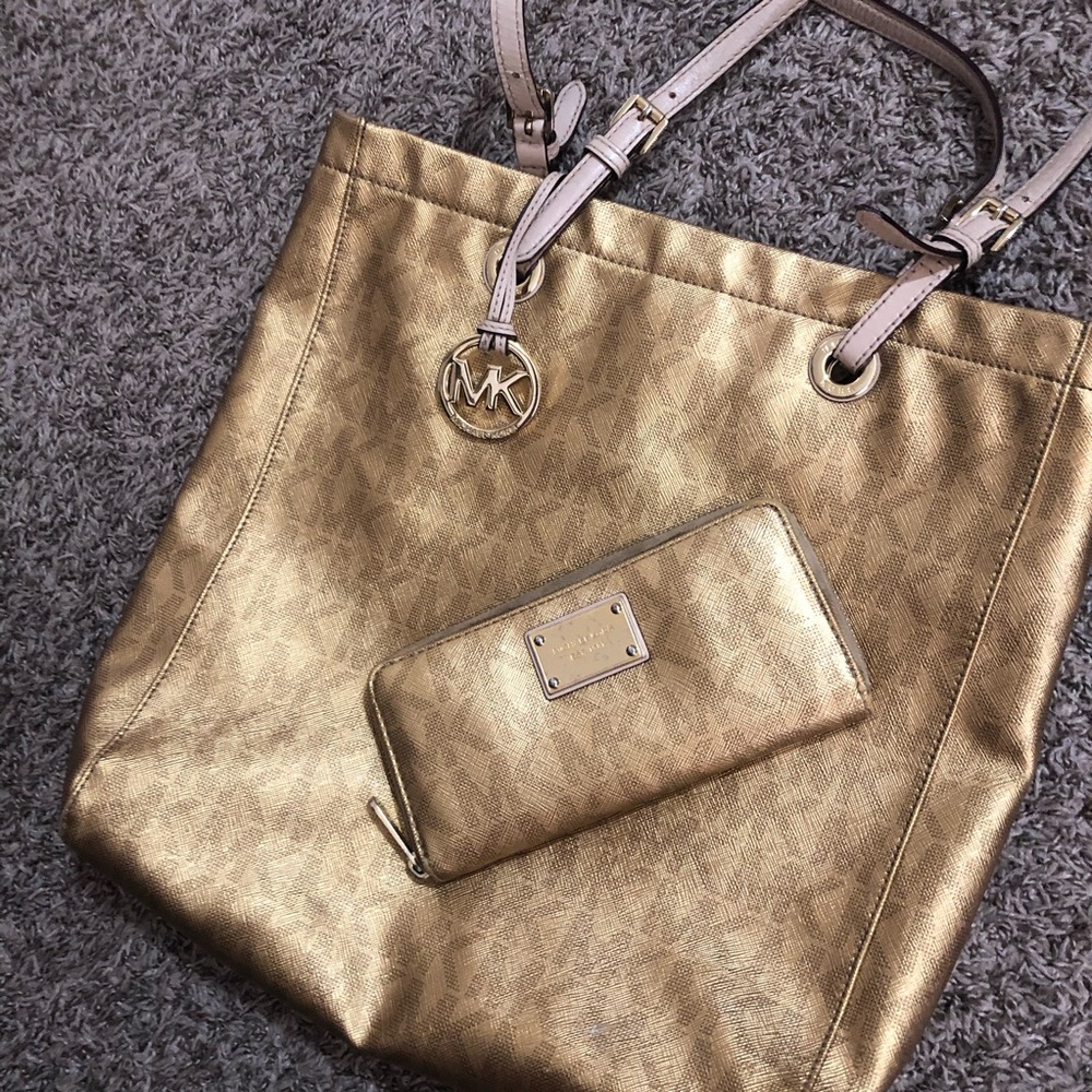 Michael kors tote purse and wallet gold mk